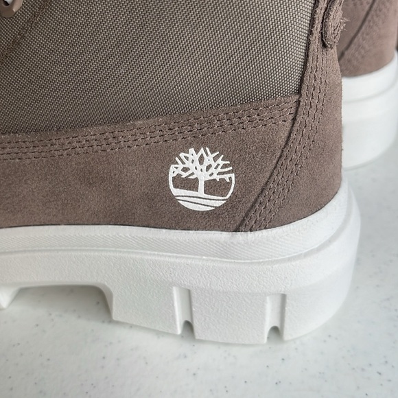 Timberland Greyfield A2JHB Womens Size 7.5 Platform Boots/ Color Taupe - Picture 7 of 10